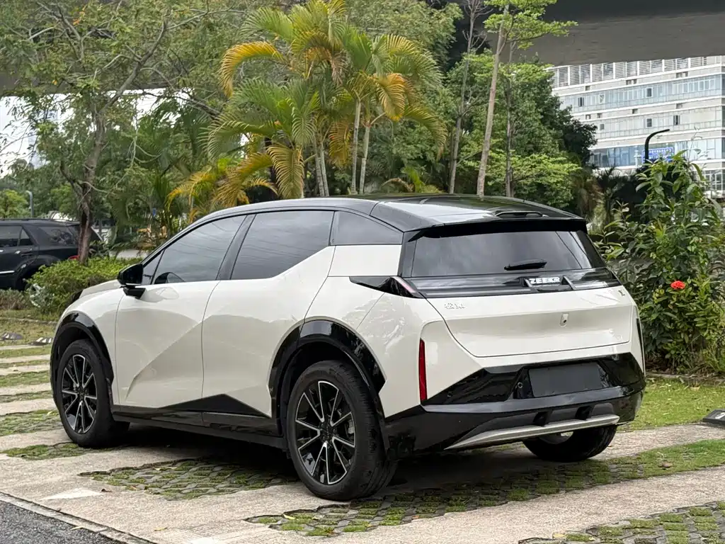 Zeekr X 2024