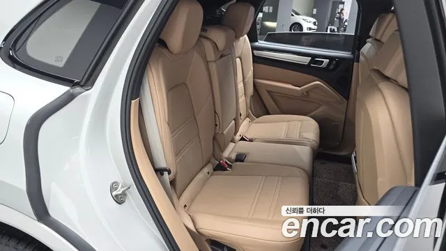 Porsche Cayenne 2022