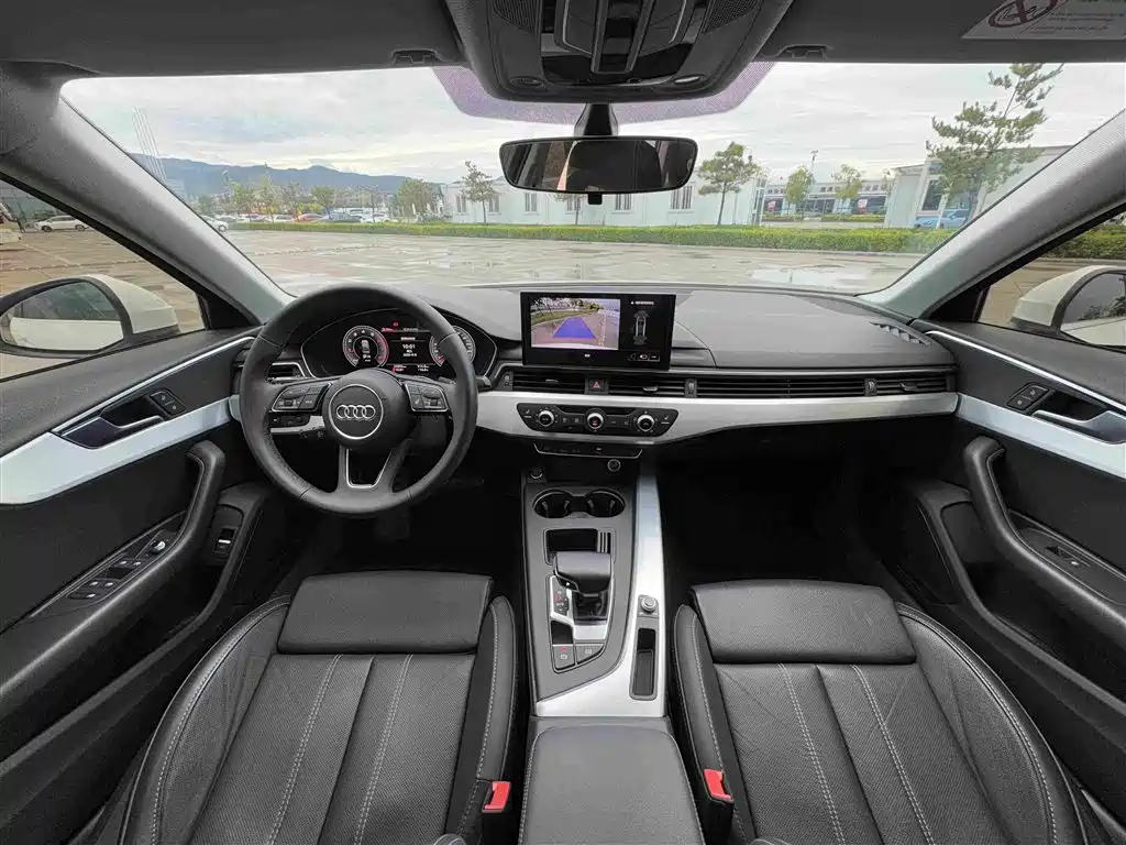 Audi A4 2023