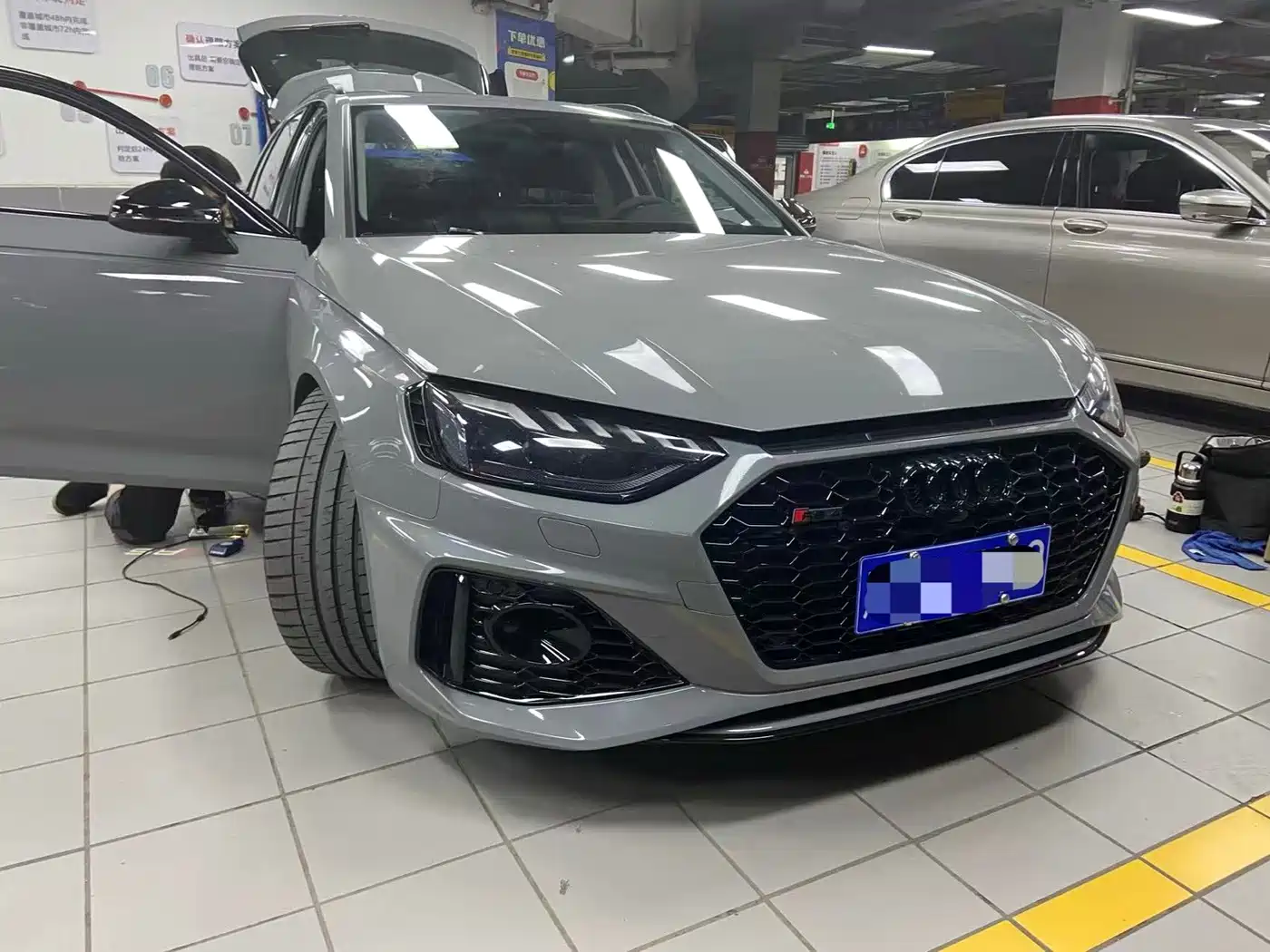 Audi RS 4 2023