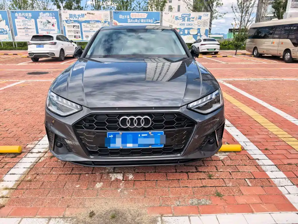 Audi A4 2022