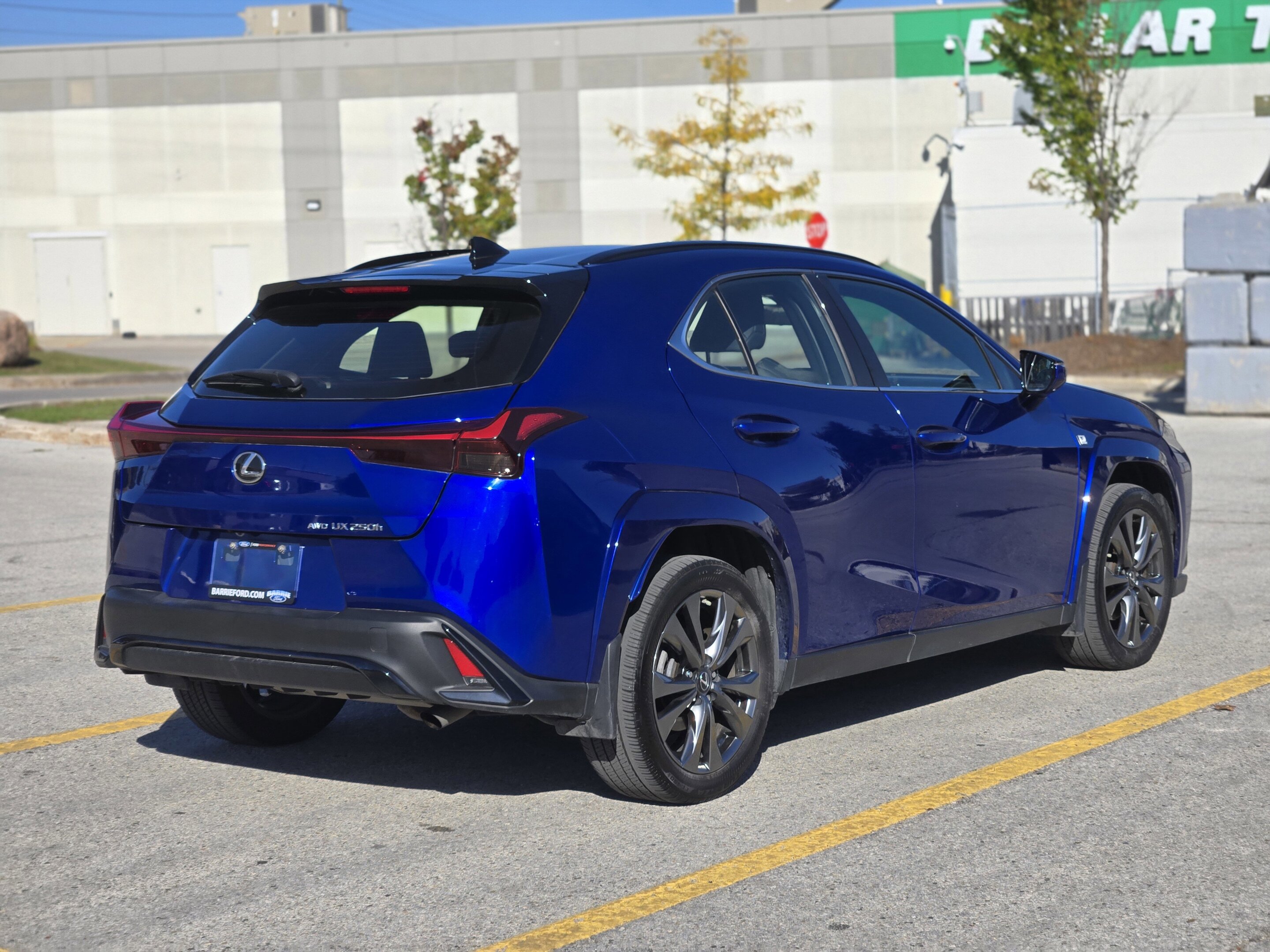 Lexus UX 2023