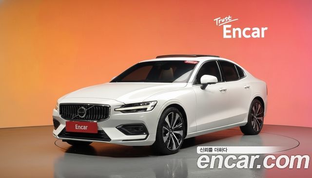 Volvo S60 2024
