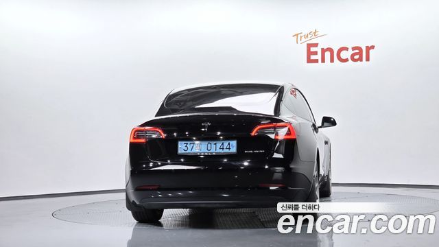 Tesla Model 3 2022