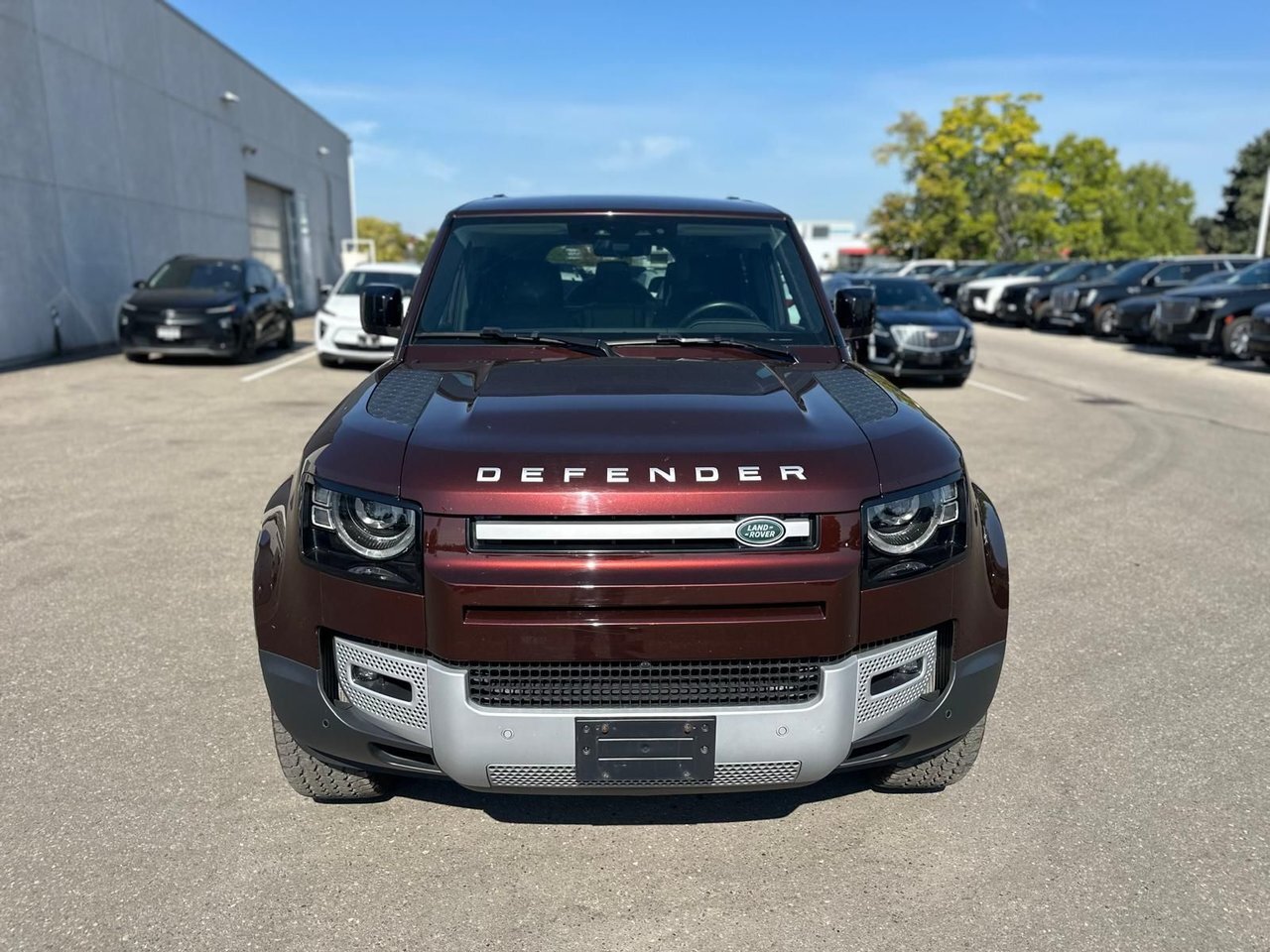 Land Rover Defender 2023