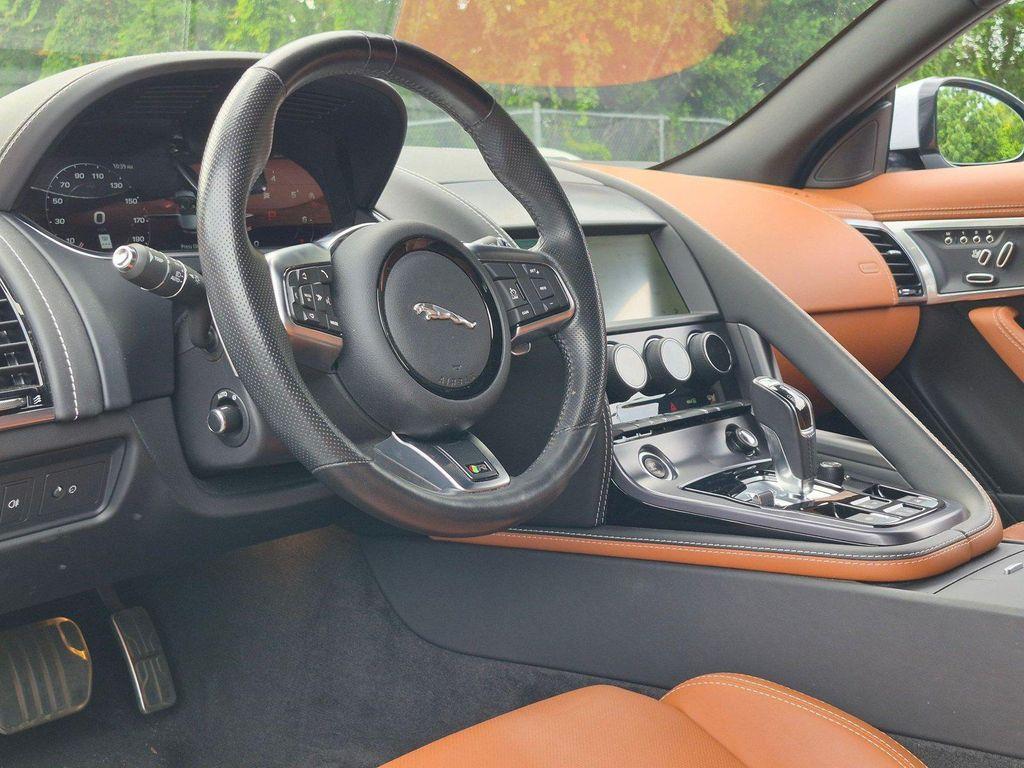 Jaguar F-Type 2021