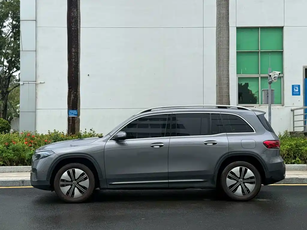 Mercedes-Benz EQB 2023