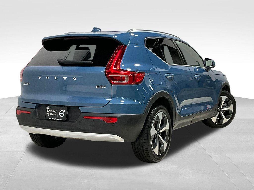 Volvo XC40 2025
