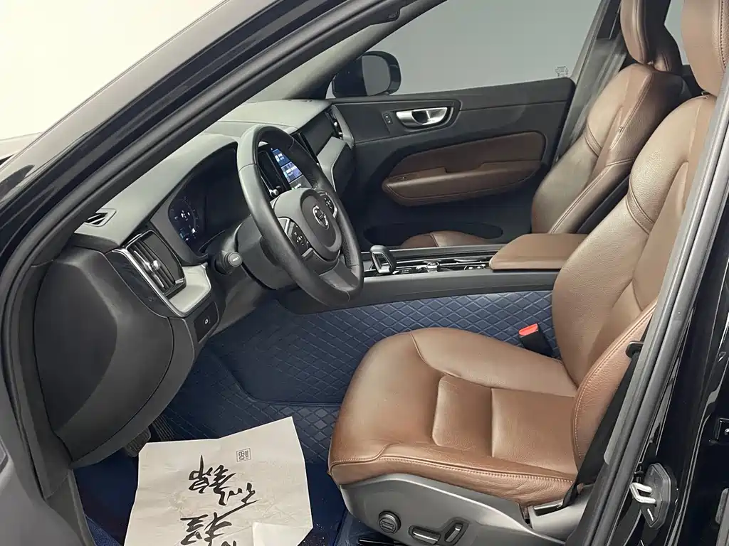 Volvo XC60 2023