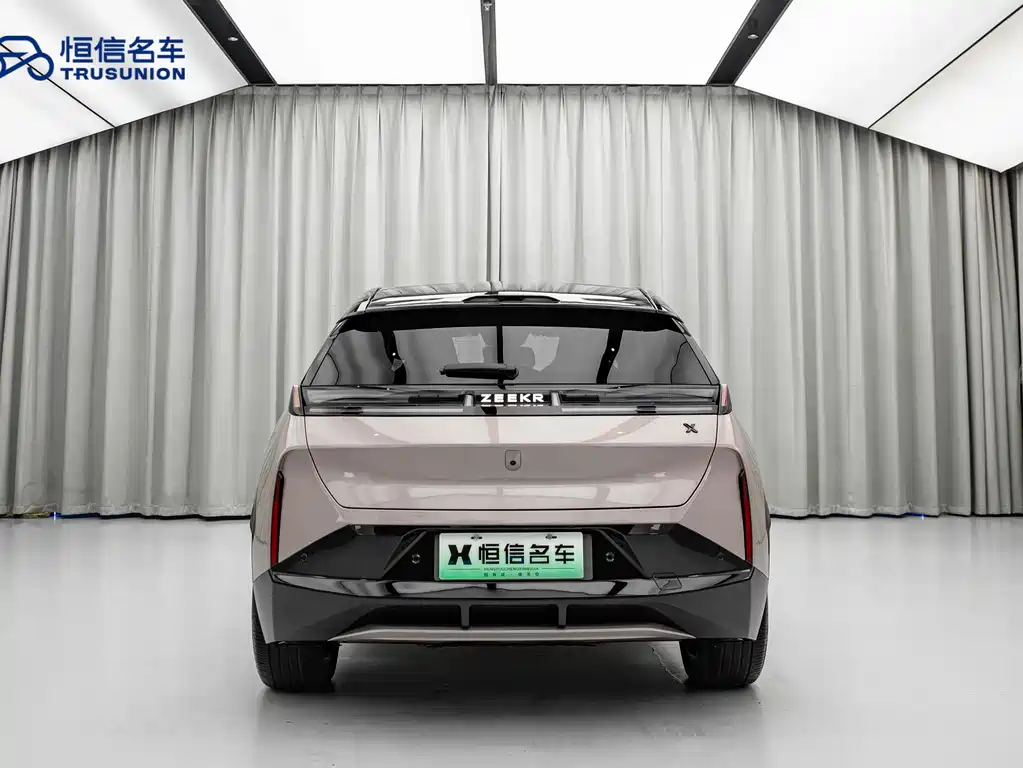 Zeekr X 2024