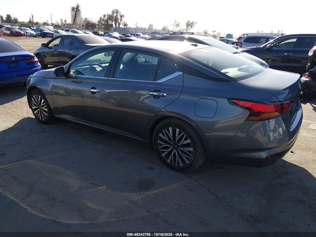 Nissan Altima 2024