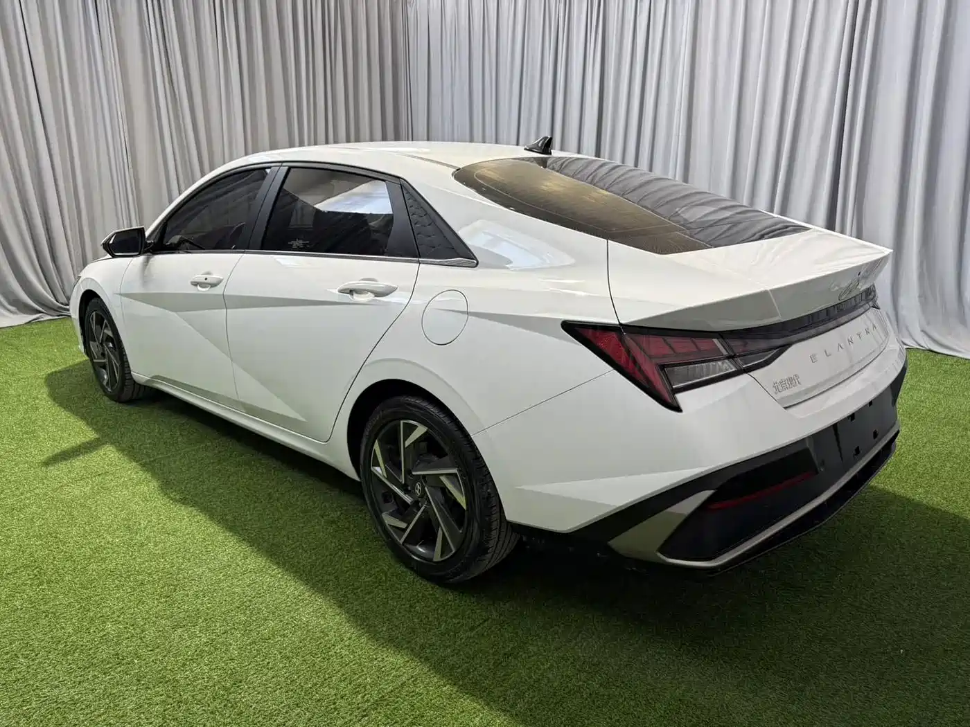 Hyundai Elantra 2023