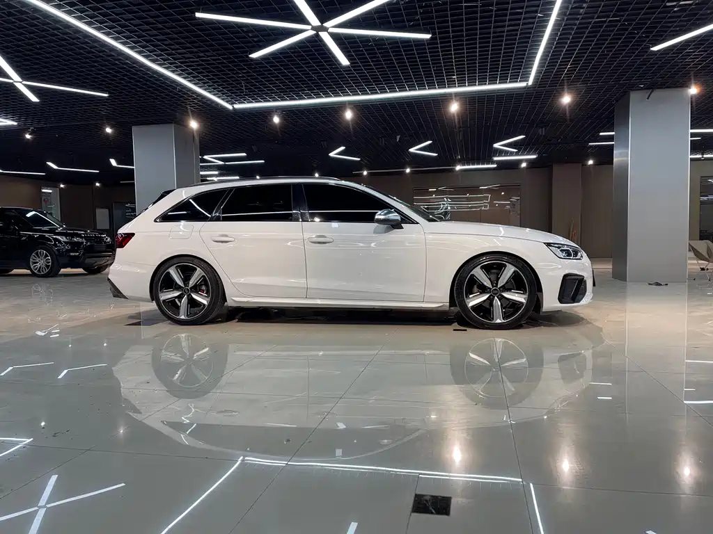 Audi A4 2021