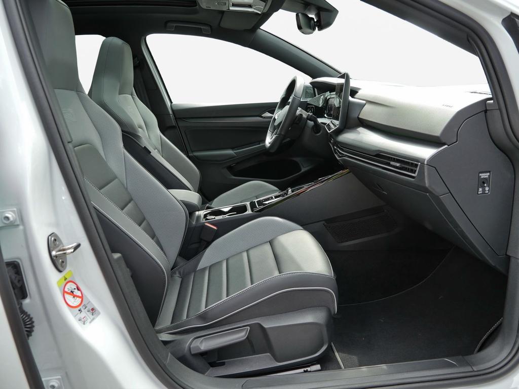 Volkswagen Golf 2024