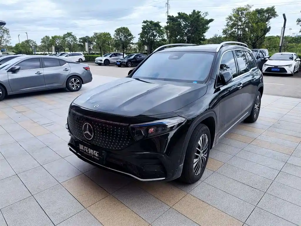 Mercedes-Benz EQB 2026