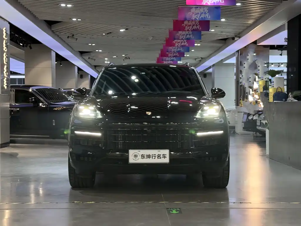 Porsche Cayenne 2025