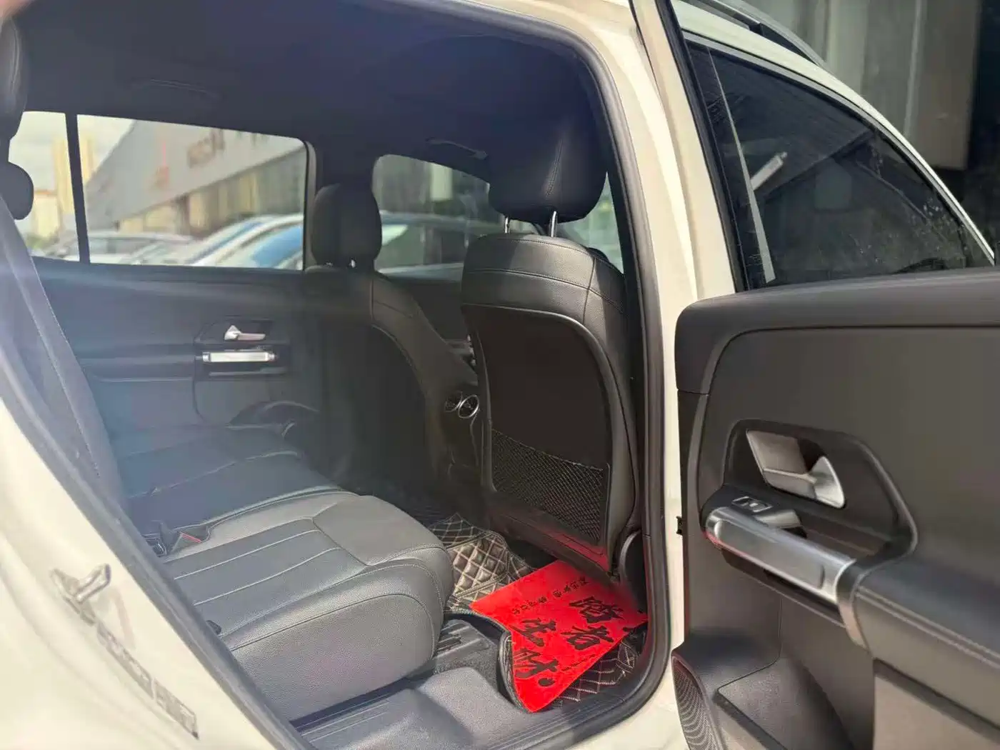 Mercedes-Benz GLB 2021