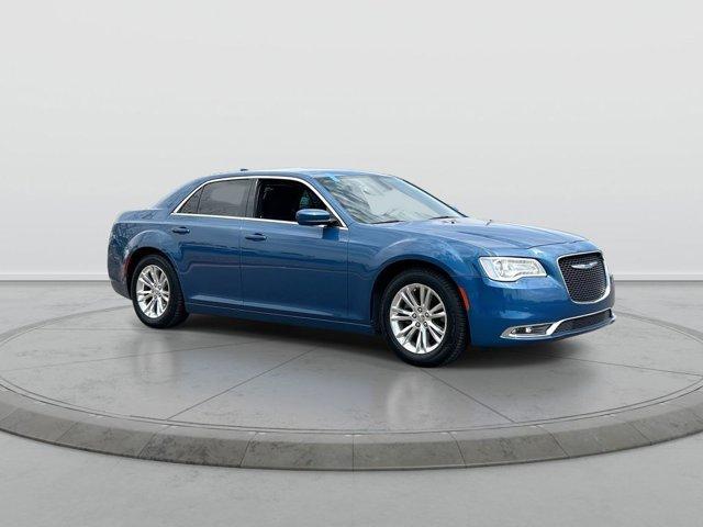 Chrysler 300 2021