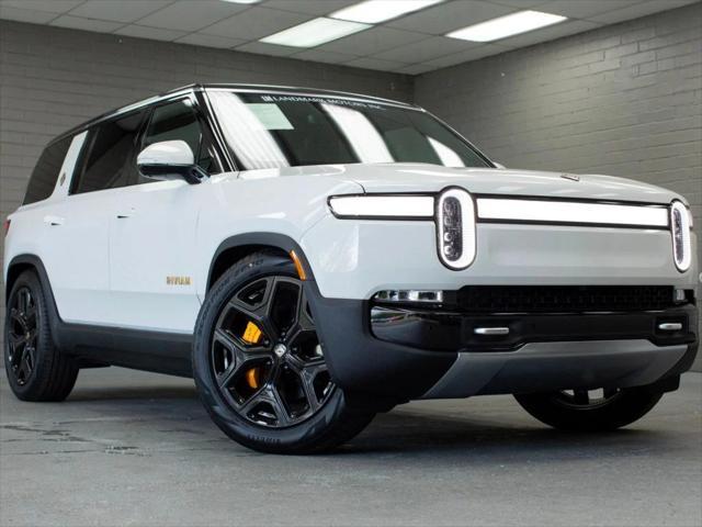Rivian R1S 2023