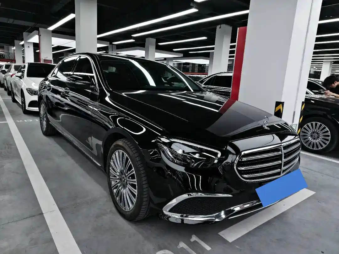 Mercedes-Benz E-Класс 2023