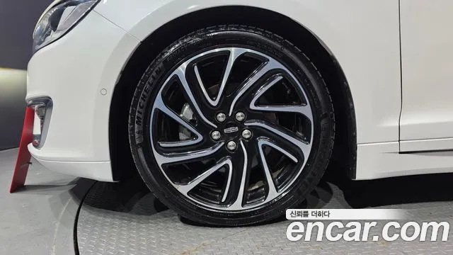 Lincoln MKZ 2020