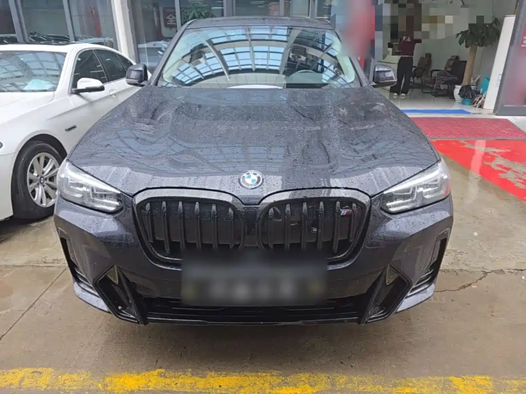 BMW iX3 2024