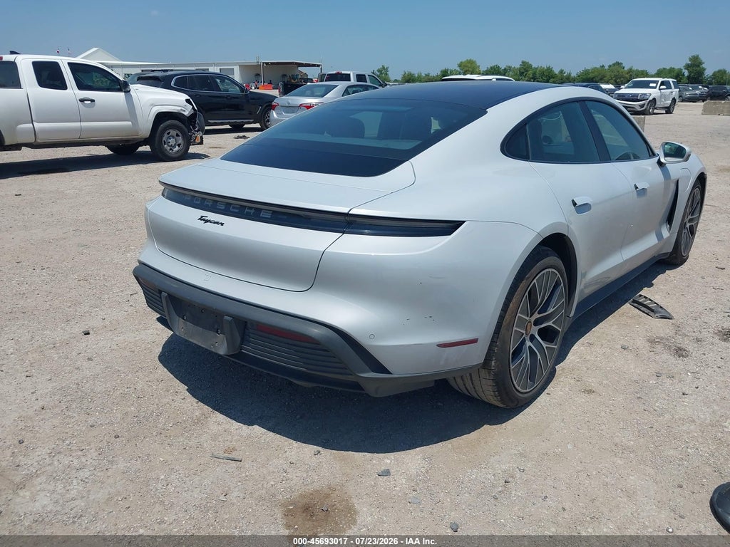 Porsche Taycan 2022