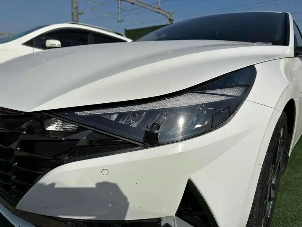 Hyundai Elantra 2022