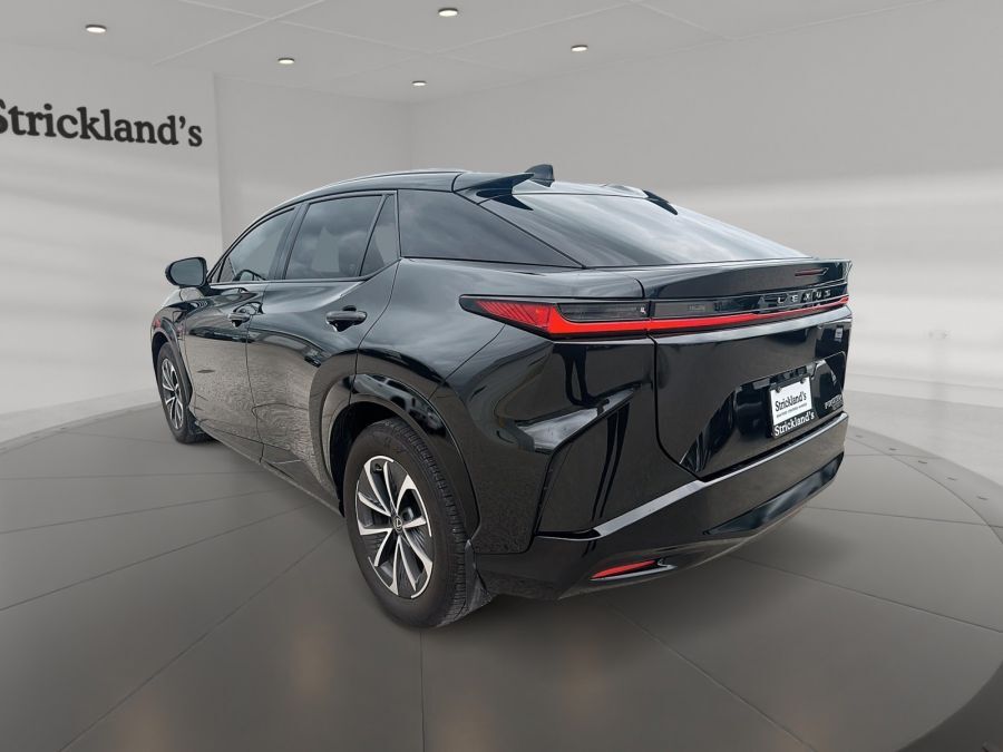 Lexus RZ 2023