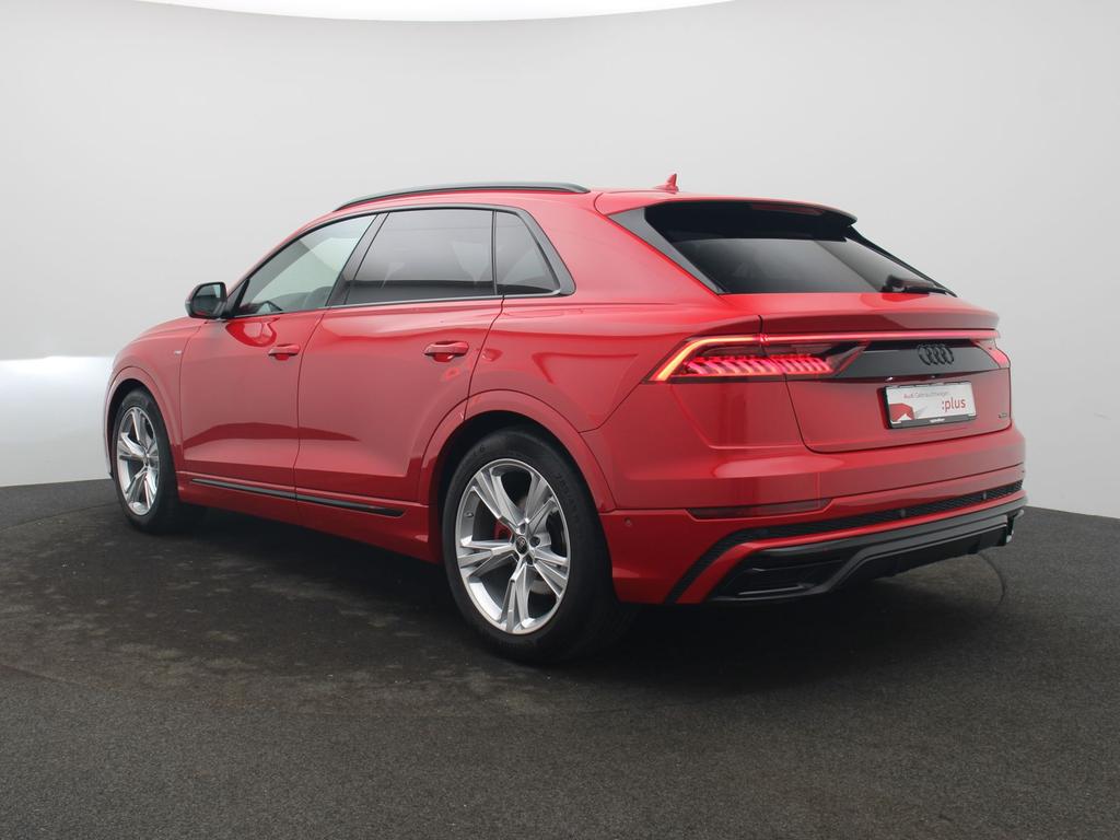 Audi Q8 2023
