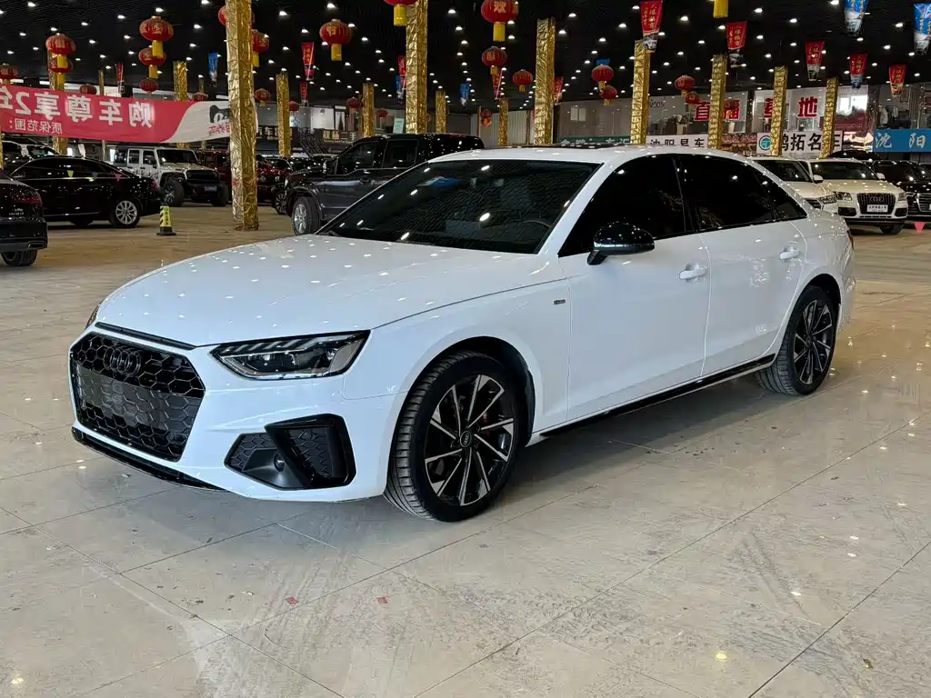 Audi A4 2023