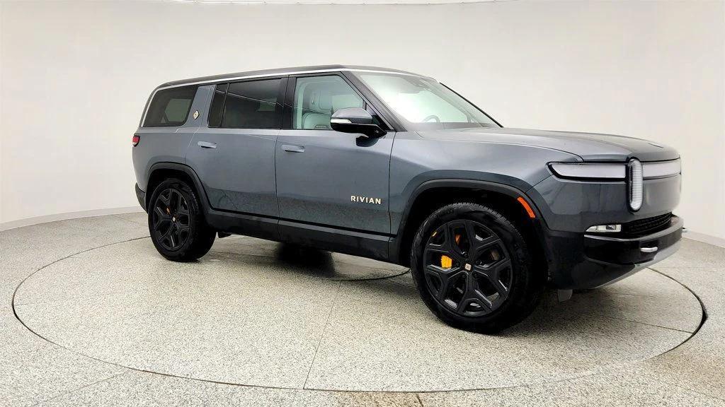 Rivian R1S 2023