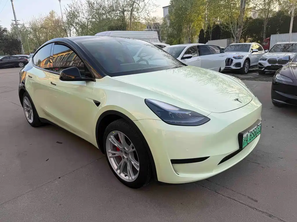 Tesla Model Y 2023