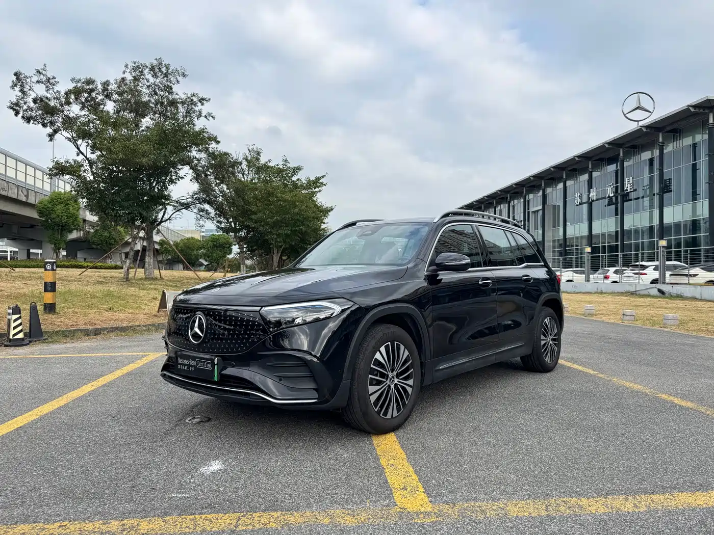 Mercedes-Benz EQB 2025