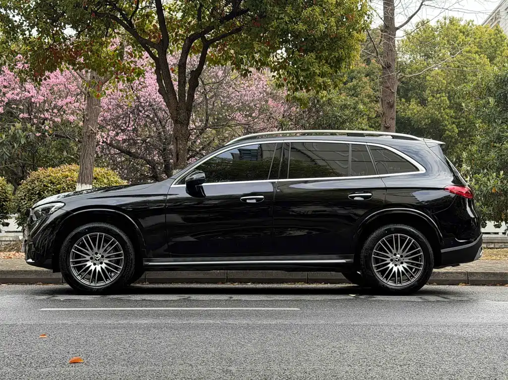 Mercedes-Benz GLC 2025