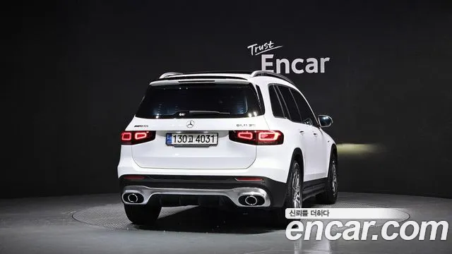 Mercedes-Benz GLB 2021