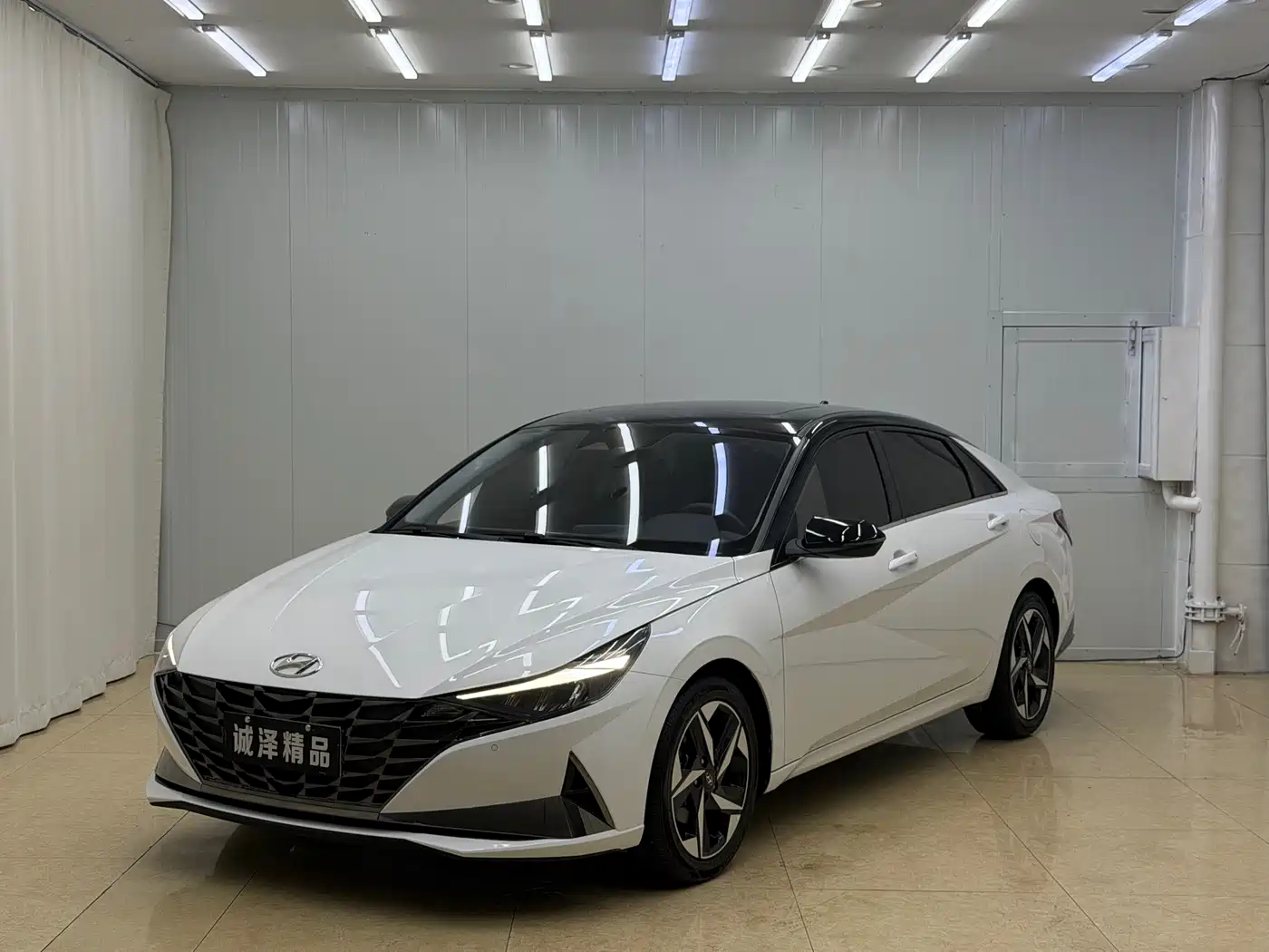 Hyundai Elantra 2023