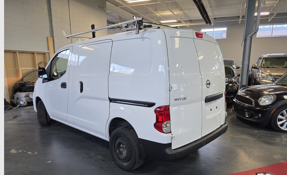 Nissan NV200 2021