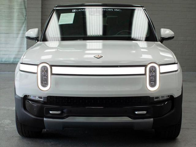 Rivian R1S 2023