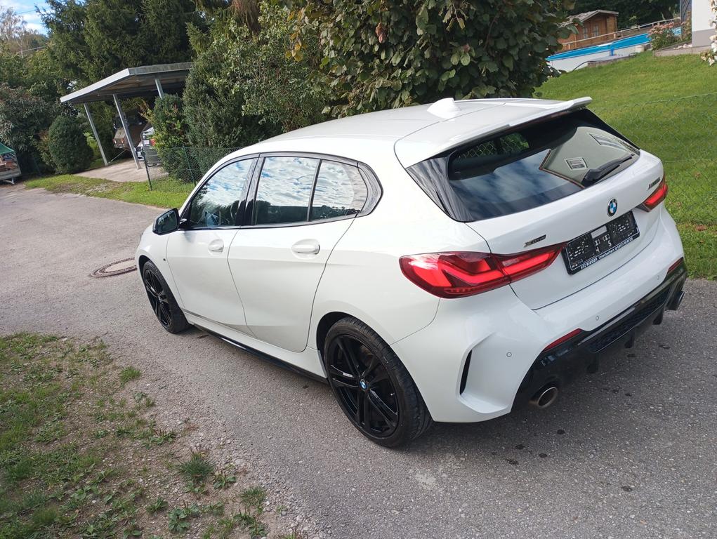 BMW M135 2021