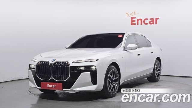 BMW 7 серии 2023