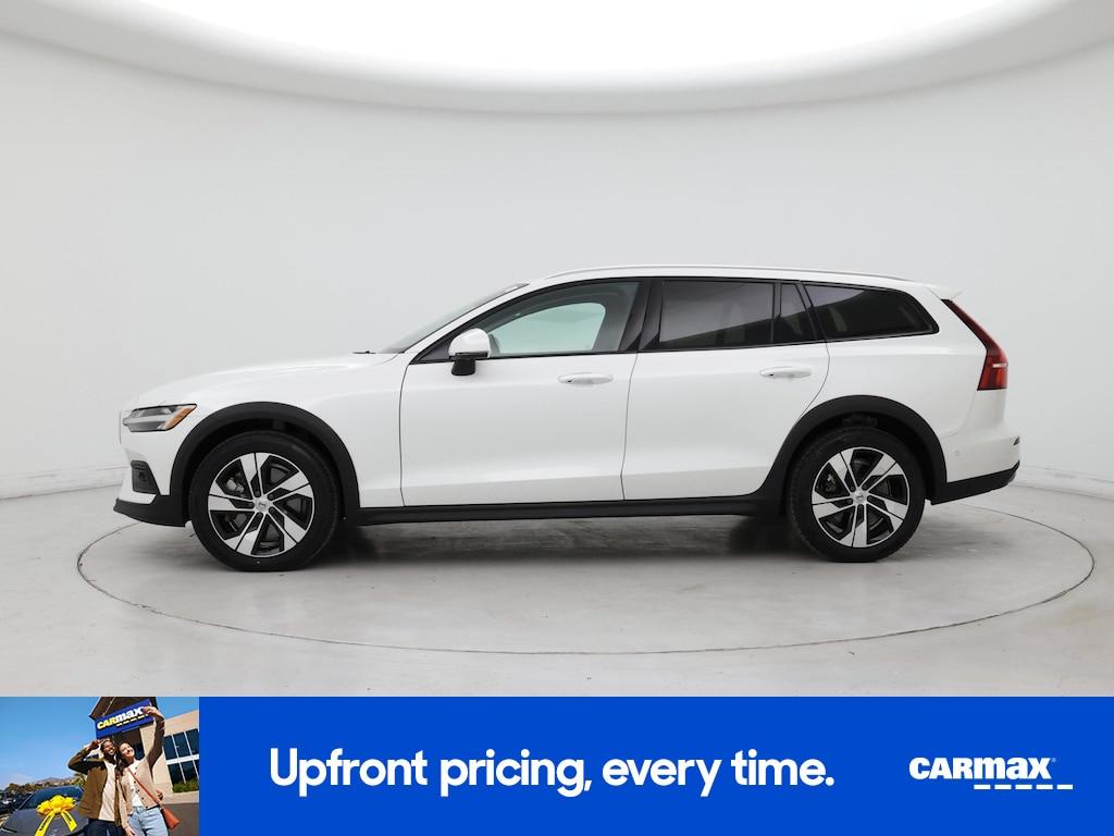 Volvo V60 Cross Country 2025