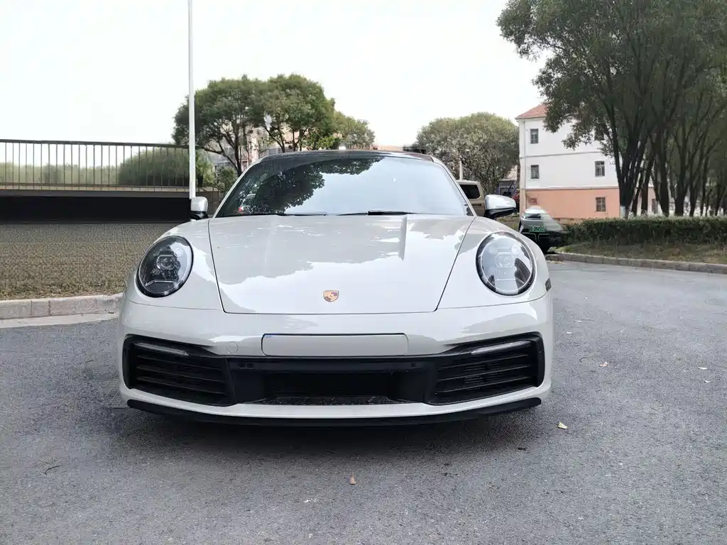 Porsche 911 2023
