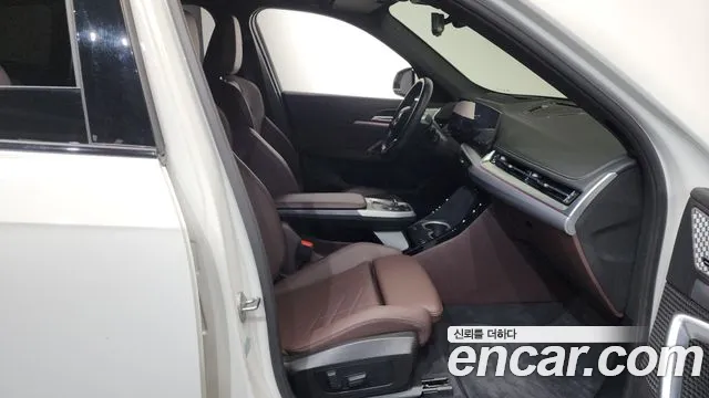 BMW iX1 2024