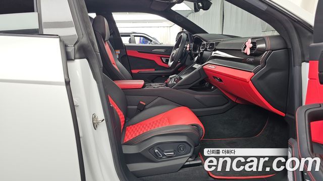 Lamborghini Urus 2021