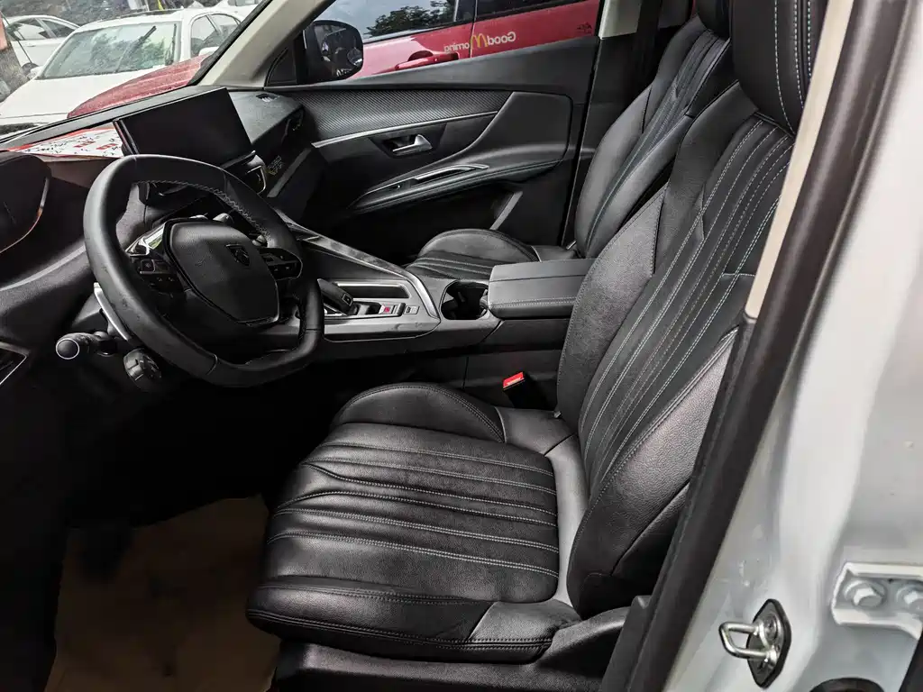 Peugeot 5008 2022