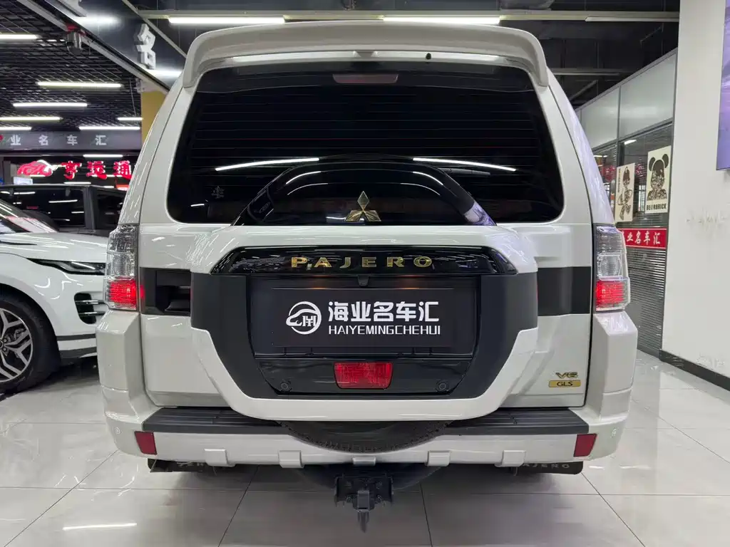 Mitsubishi Pajero 2023