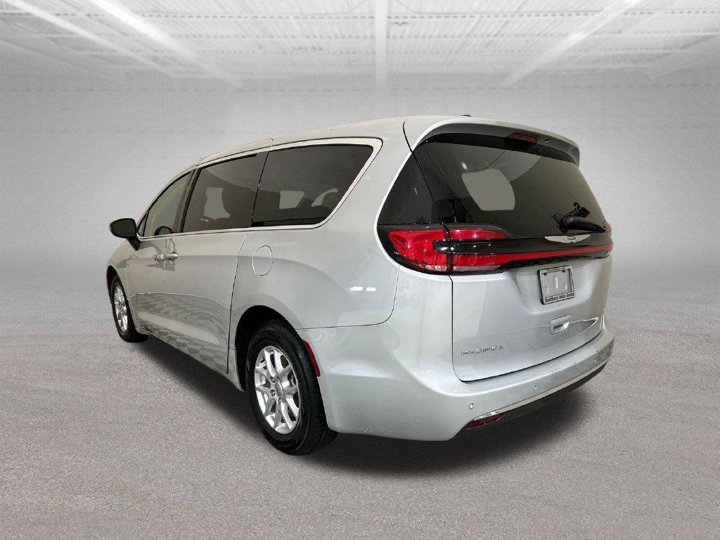 Chrysler Pacifica 2023