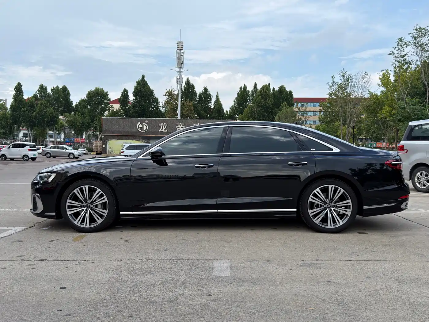 Audi A8 2025