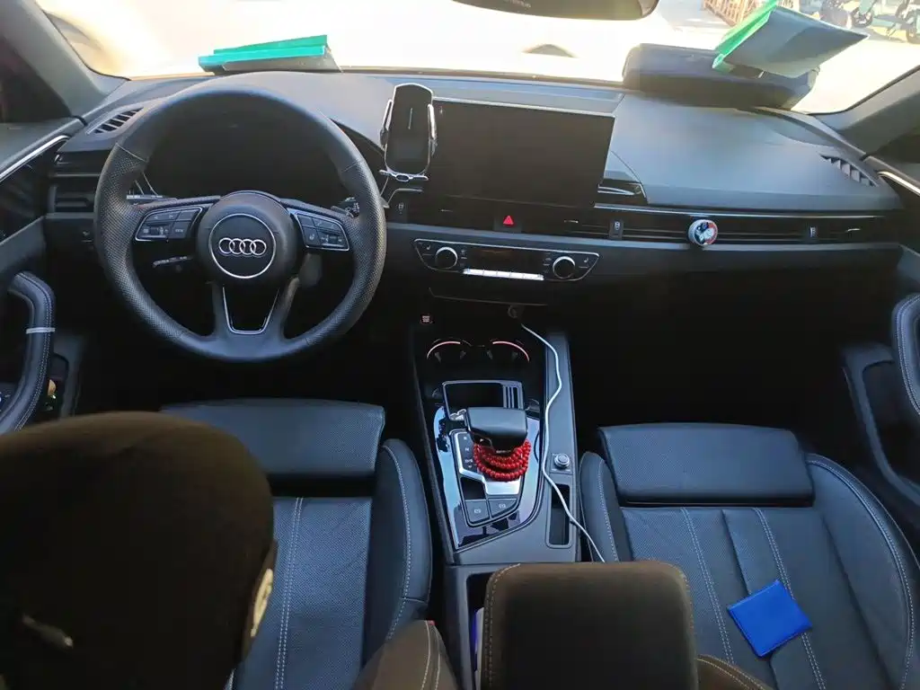 Audi A4 2024